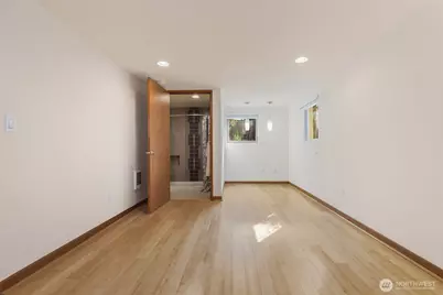 11704 Palatine Avenue N, Seattle, WA 98133 - Photo 34