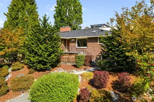 11704 Palatine Ave N, Seattle, WA 98133 - Photo 2