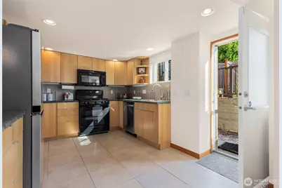 11704 Palatine Avenue N, Seattle, WA 98133 - Photo 26