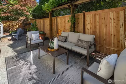 18316 NE 111th Street, Redmond, WA 98052 - Photo 14