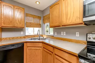 12211 2nd Ave Ct E, Tacoma, WA 98445 - Photo 14