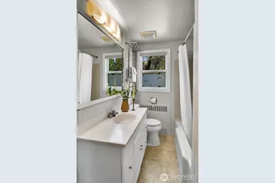 4201 51st Avenue S, Seattle, WA 98118 - Photo 18