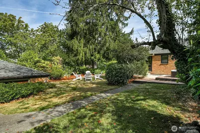 4201 51st Avenue S, Seattle, WA 98118 - Photo 28