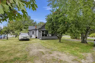 1503 Davis Ave S, Renton, WA 98055 - Photo 2
