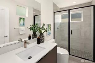 4919 Meridian Ave N, Seattle, WA 98103 - Photo 12