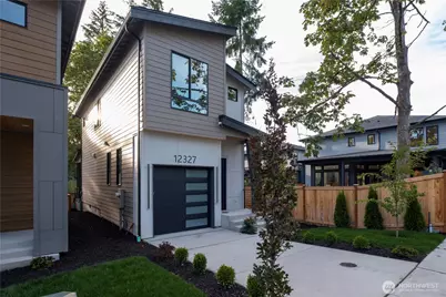 12327 80th Ave NE, Kirkland, WA 98034 - Photo 2