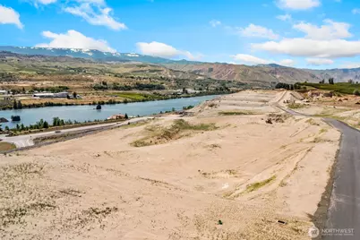 161 S Valiant Drive, East Wenatchee, WA 98802 - Photo 2