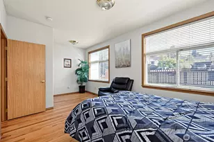 10821 Crestwood Dr S, Seattle, WA 98178 - Photo 16