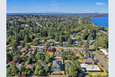 10821 Crestwood Drive S, Seattle, WA 98178 - Photo 38