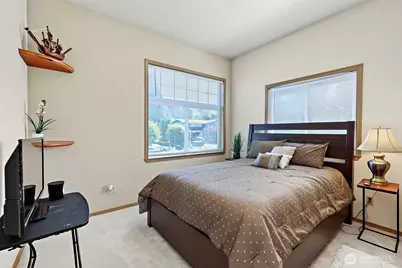 10821 Crestwood Drive S, Seattle, WA 98178 - Photo 20