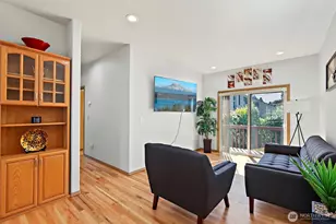 10821 Crestwood Dr S, Seattle, WA 98178 - Photo 10
