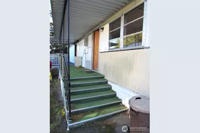 5220 176th Street SW #28, Lynnwood, WA 98037 - Photo 4