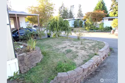 5220 176th Street SW #28, Lynnwood, WA 98037 - Photo 2