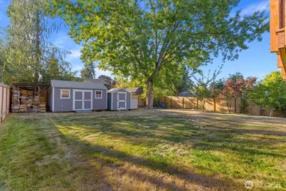 22704 38th Avenue W, Mountlake Terrace, WA 98043 - Photo 36