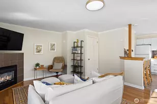 3610 SW Kenyon St, Seattle, WA 98126 - Photo 6