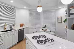 3900 2nd Ave NE, Seattle, WA 98105 - Photo 10