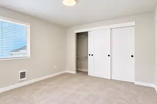 1220 N 137th St, Seattle, WA 98133 - Photo 14
