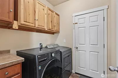 409 Balmer Street SW, Orting, WA 98360 - Photo 10