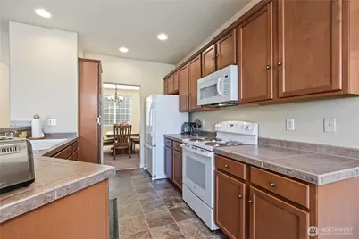 409 Balmer Street SW, Orting, WA 98360 - Photo 4