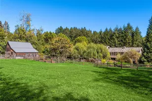 7183 NE Eagle Harbor Dr NE, Bainbridge Island, WA 98110 - Photo 36