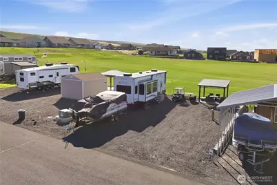 8206 Desert Greens Lp SE, Othello, WA 99344 - Photo 2