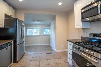 5210 N 46th Street, Tacoma, WA 98407 - Photo 10