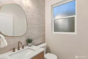 13321 3rd Ave NE, Seattle, WA 98125 - Photo 20