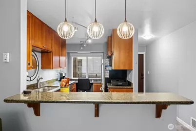 130 105th Avenue SE #219, Bellevue, WA 98004 - Photo 6