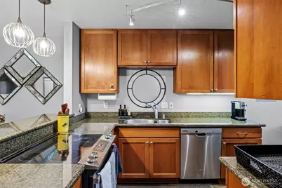 130 105th Avenue SE #219, Bellevue, WA 98004 - Photo 8