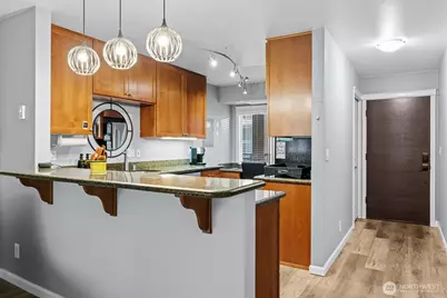 130 105th Avenue SE #219, Bellevue, WA 98004 - Photo 4