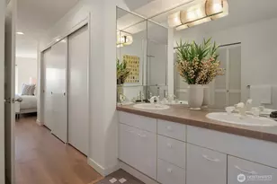 420 Melrose Ave E, Seattle, WA 98102 - Photo 18