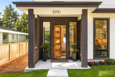 2731 50th Avenue SW, Seattle, WA 98116 - Photo 2