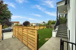 5402 20th Ave S, Seattle, WA 98108 - Photo 2