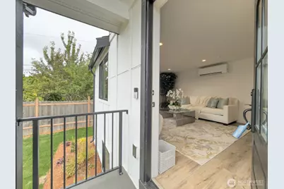 5402 20th Avenue S #1, Seattle, WA 98108 - Photo 4