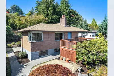 5203 56th Avenue S, Seattle, WA 98118 - Photo 2