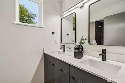 731 S Southern Street #6, Seattle, WA 98108 - Photo 22
