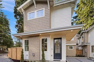 11810 NE 103rd Pl, Kirkland, WA 98033 - Photo 2