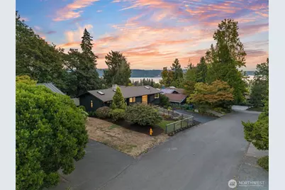 4234 NE 89th Street, Seattle, WA 98115 - Photo 2