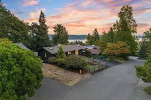 4234 NE 89th St, Seattle, WA 98115 - Photo 2