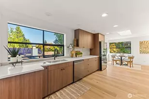 4234 NE 89th St, Seattle, WA 98115 - Photo 6