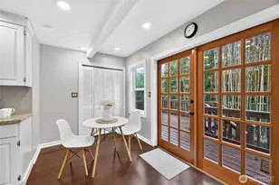 2732 NE 54th St, Seattle, WA 98105 - Photo 8
