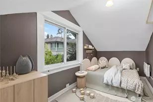 2732 NE 54th St, Seattle, WA 98105 - Photo 20
