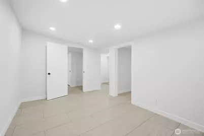 12243 16th Avenue S, Seattle, WA 98168 - Photo 22