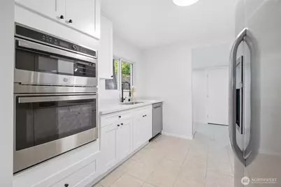 12243 16th Avenue S, Seattle, WA 98168 - Photo 10