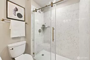 3860 NE 41st St, Seattle, WA 98105 - Photo 16