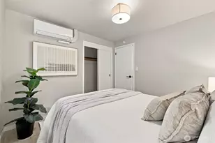 3860 NE 41st St, Seattle, WA 98105 - Photo 18