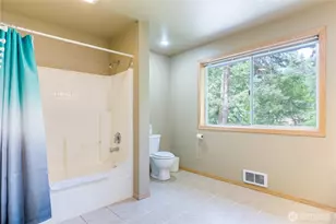 4070 S Smugglers Cove Rd, Greenbank, WA 98253 - Photo 24