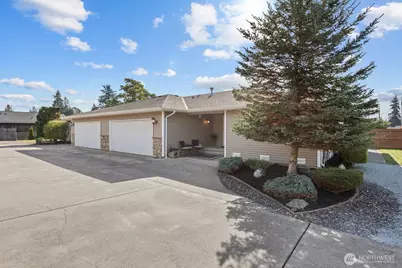 8719 52nd Avenue NE #A & B, Marysville, WA 98270 - Photo 2