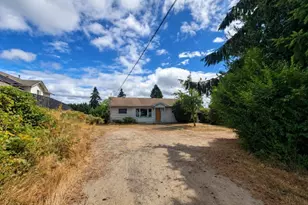 3460 Forest Dr NE, Bremerton, WA 98310 - Photo 6