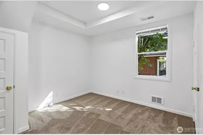 6558 16th Avenue NW, Seattle, WA 98117 - Photo 12